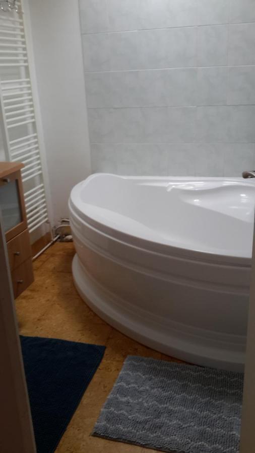 Maison Cosy Vue Sur La Rade Tourlaville แชร์บูร์ก อ็อง กงต็องแต็ง ภายนอก รูปภาพ